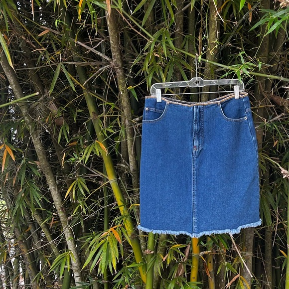 Vintage Bill Blass Distressed Raw Hem Denim Skirt Size 10 - Picture 2 of 10